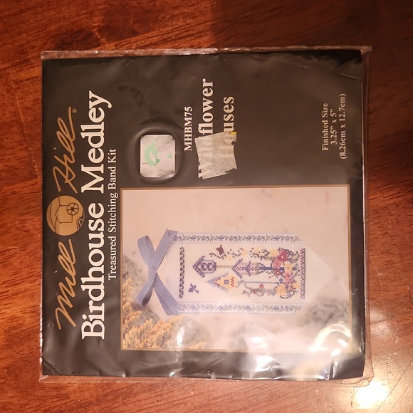 Mill Hill Kit - Picture 1 of 2